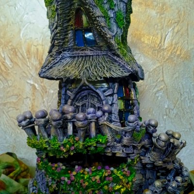 “House in the woods” lamp.