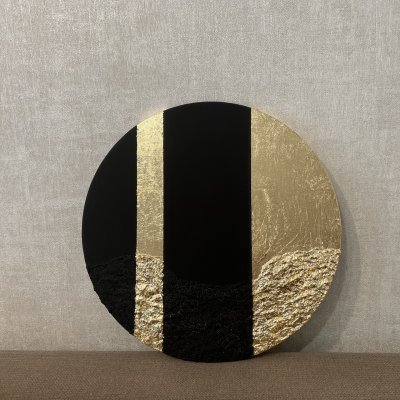 Round abstraction with gold