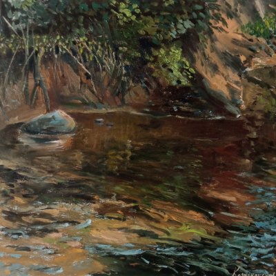 Камень в ручье