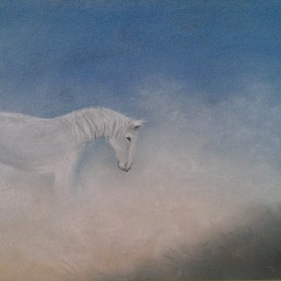 Белая лошадка