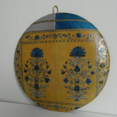 Plaster panels on the motif of the slutsk belt “Cornflower”