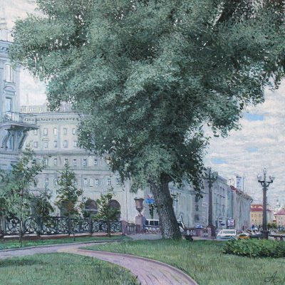 Дерево-старожил в Александровском сквере