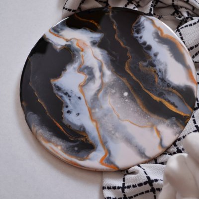 Gold in black marble