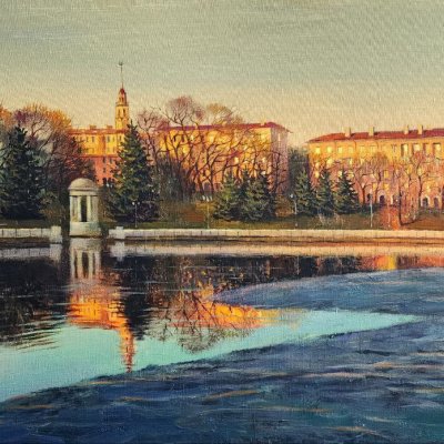 В лучах заходящего солнца